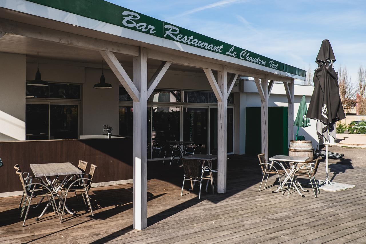 سانت إتيان Hotel Bar Restaurant Le Chaudron Vert المظهر الخارجي الصورة